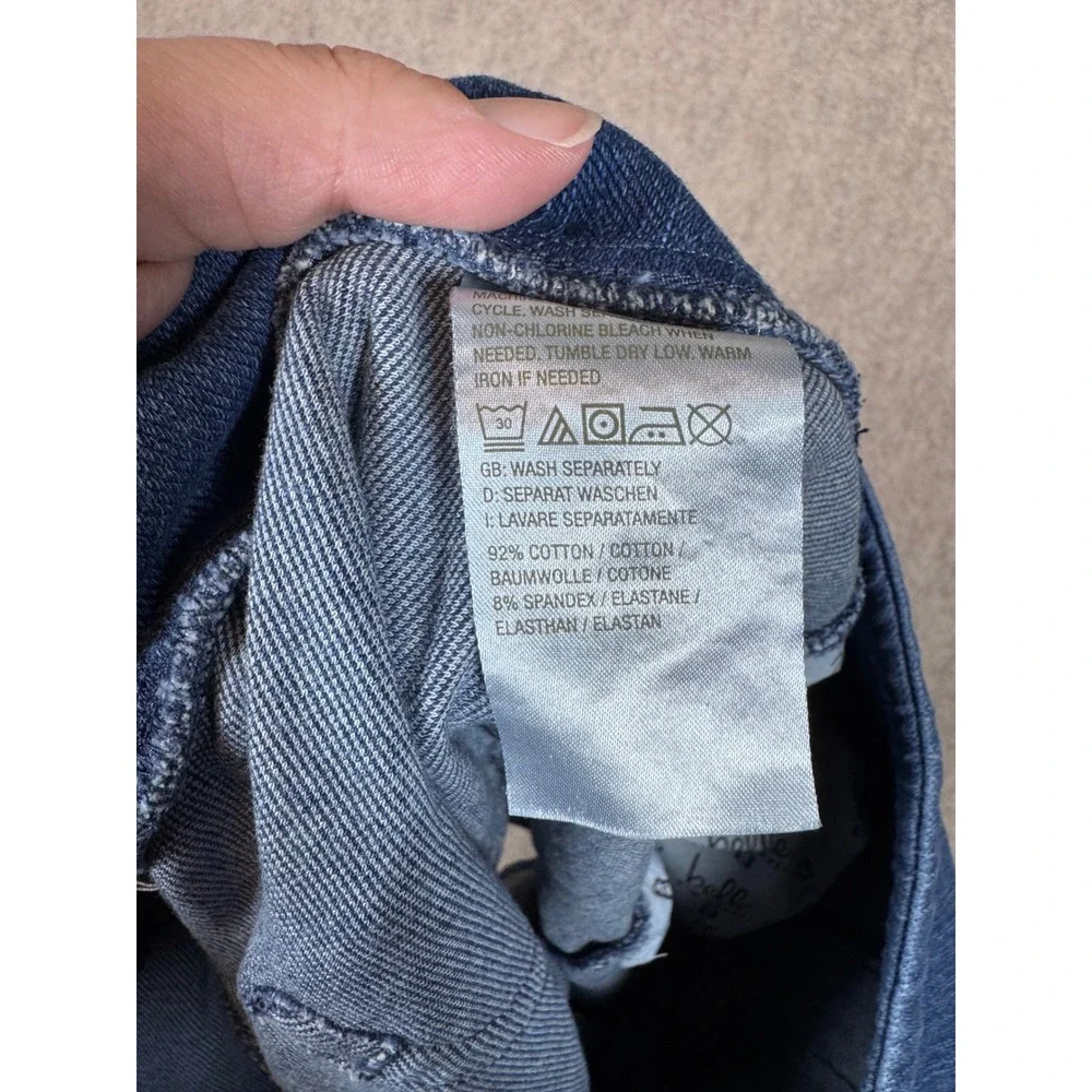 k254. Belle by Kim Gravel Womens Blue Denim Pull On Shorts Medium Wash Size 16